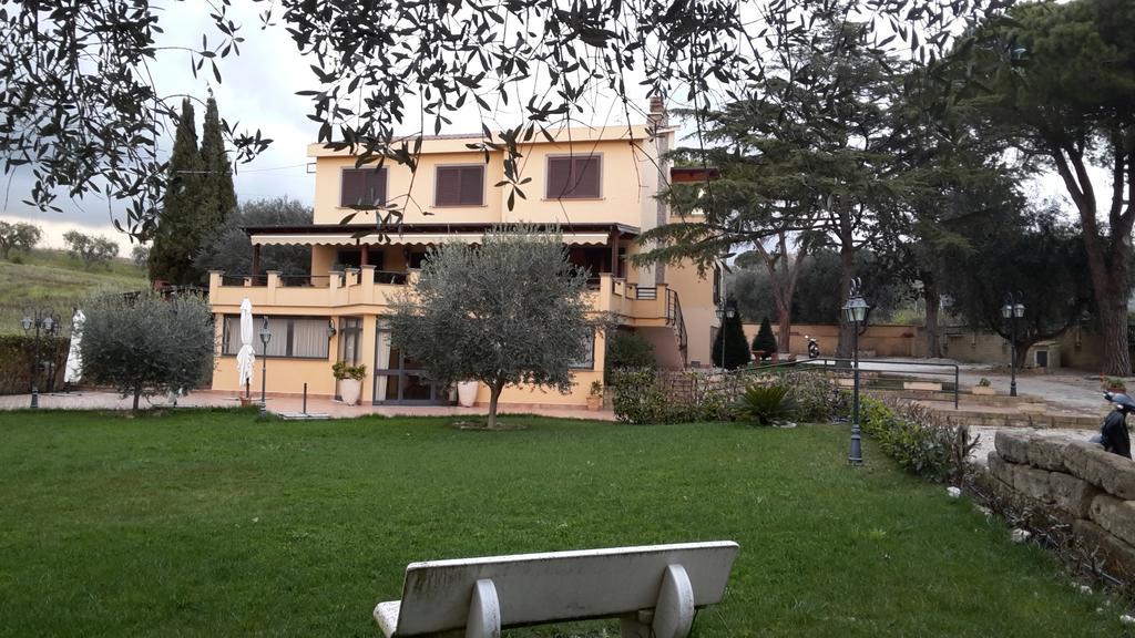 Bed And Breakfast La Corte Degli Ulivi Civitavecchia Εξωτερικό φωτογραφία