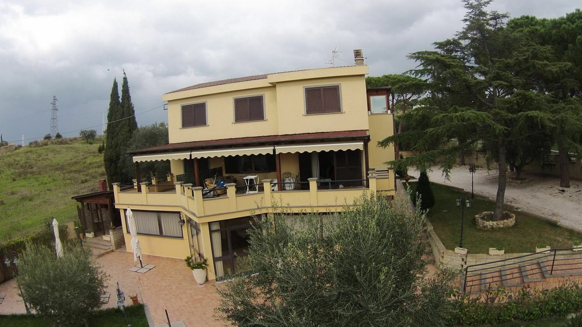 Bed And Breakfast La Corte Degli Ulivi Civitavecchia Εξωτερικό φωτογραφία