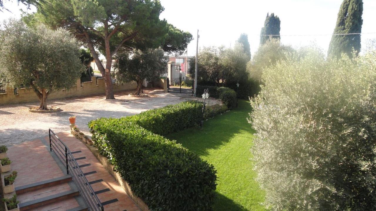 Bed And Breakfast La Corte Degli Ulivi Civitavecchia Εξωτερικό φωτογραφία