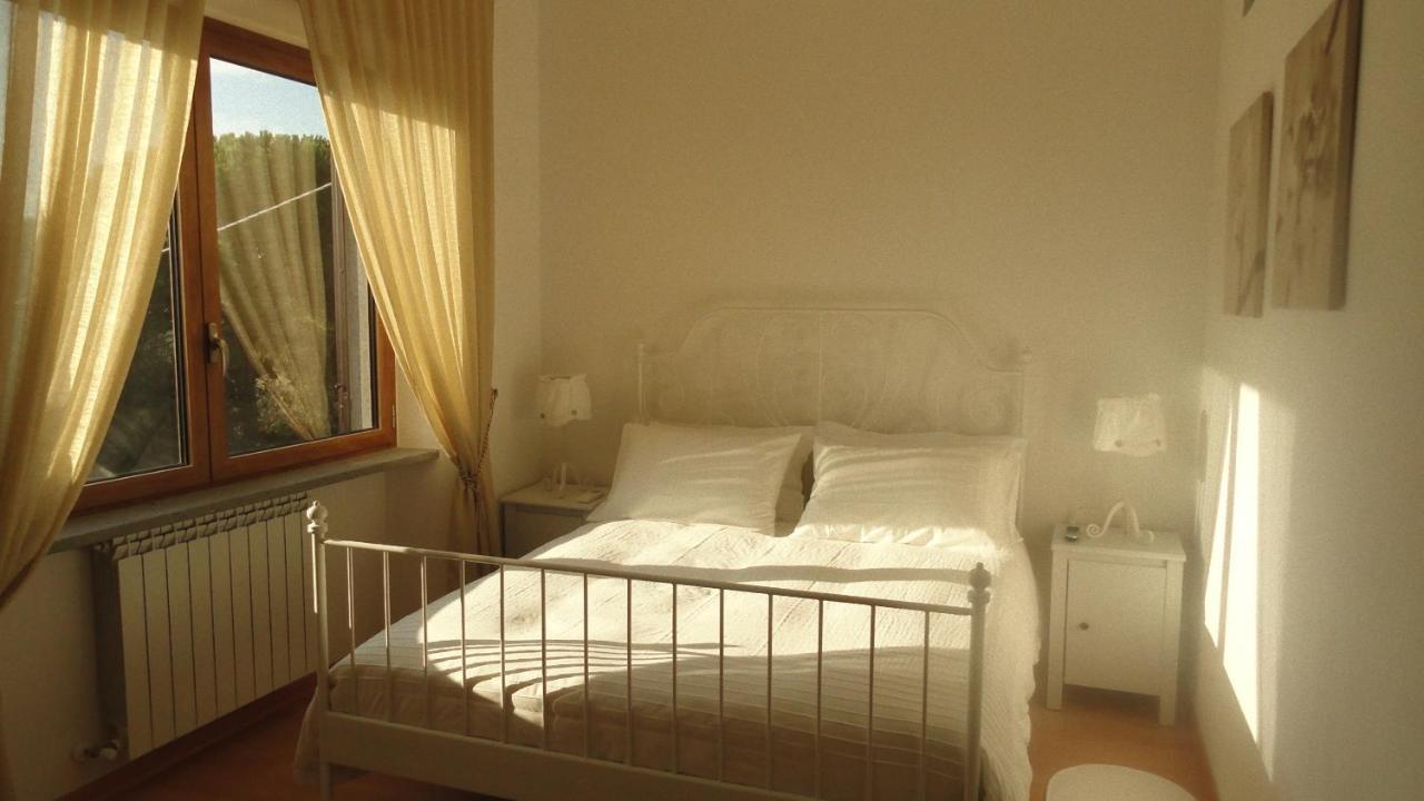 Bed And Breakfast La Corte Degli Ulivi Civitavecchia Δωμάτιο φωτογραφία